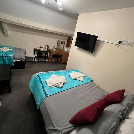 Abbey Holiday Accommodation Уитби Экстерьер фото