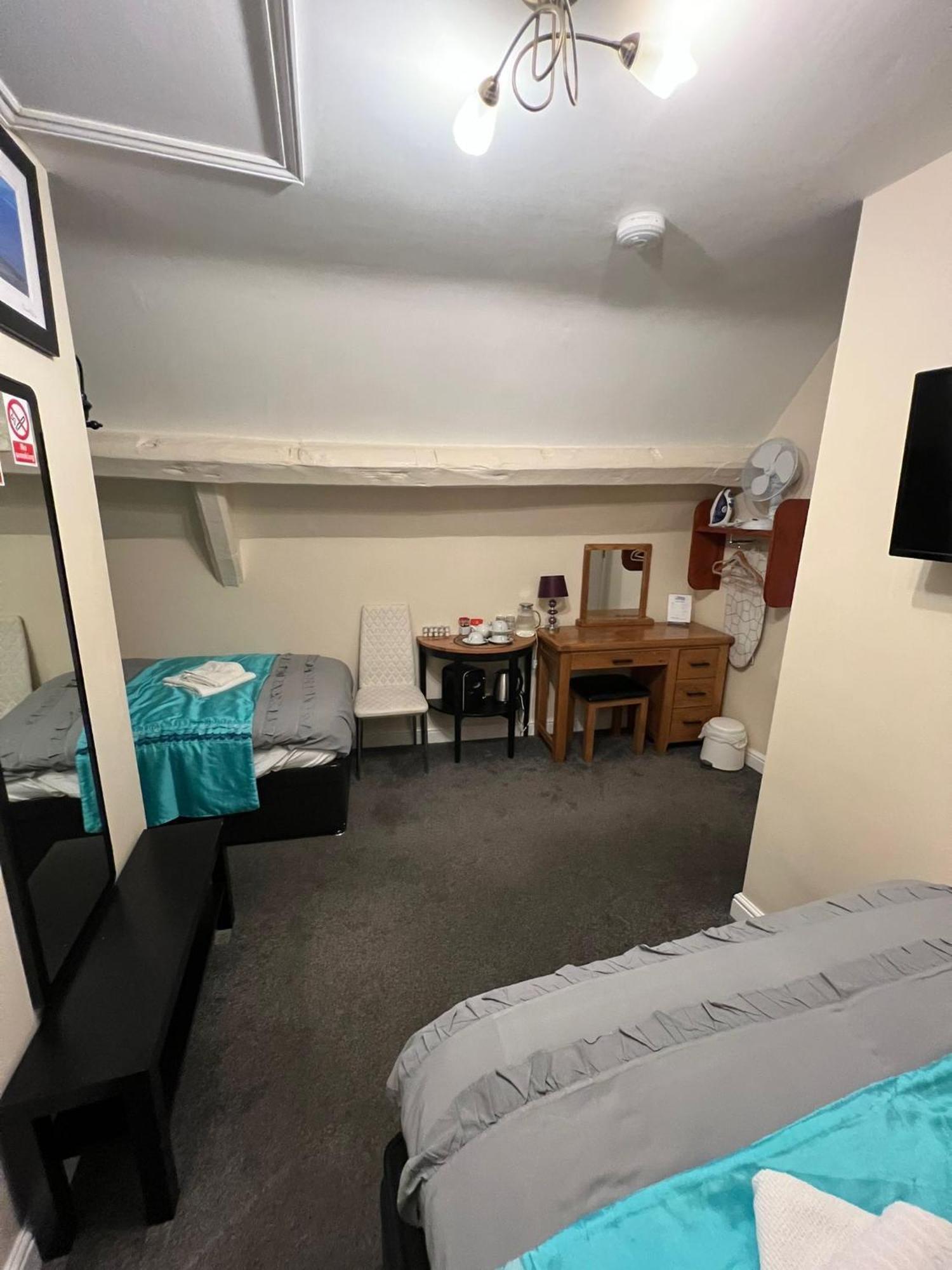 Abbey Holiday Accommodation Уитби Экстерьер фото