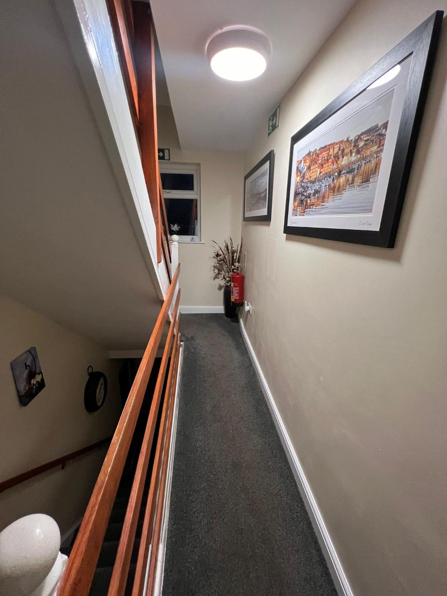 Abbey Holiday Accommodation Уитби Экстерьер фото